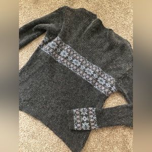Soft Vintage winter sweater with snowflakes